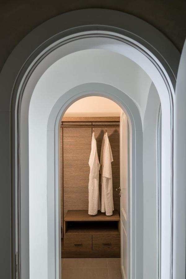 Enigma Suites Fira  Bagian luar foto