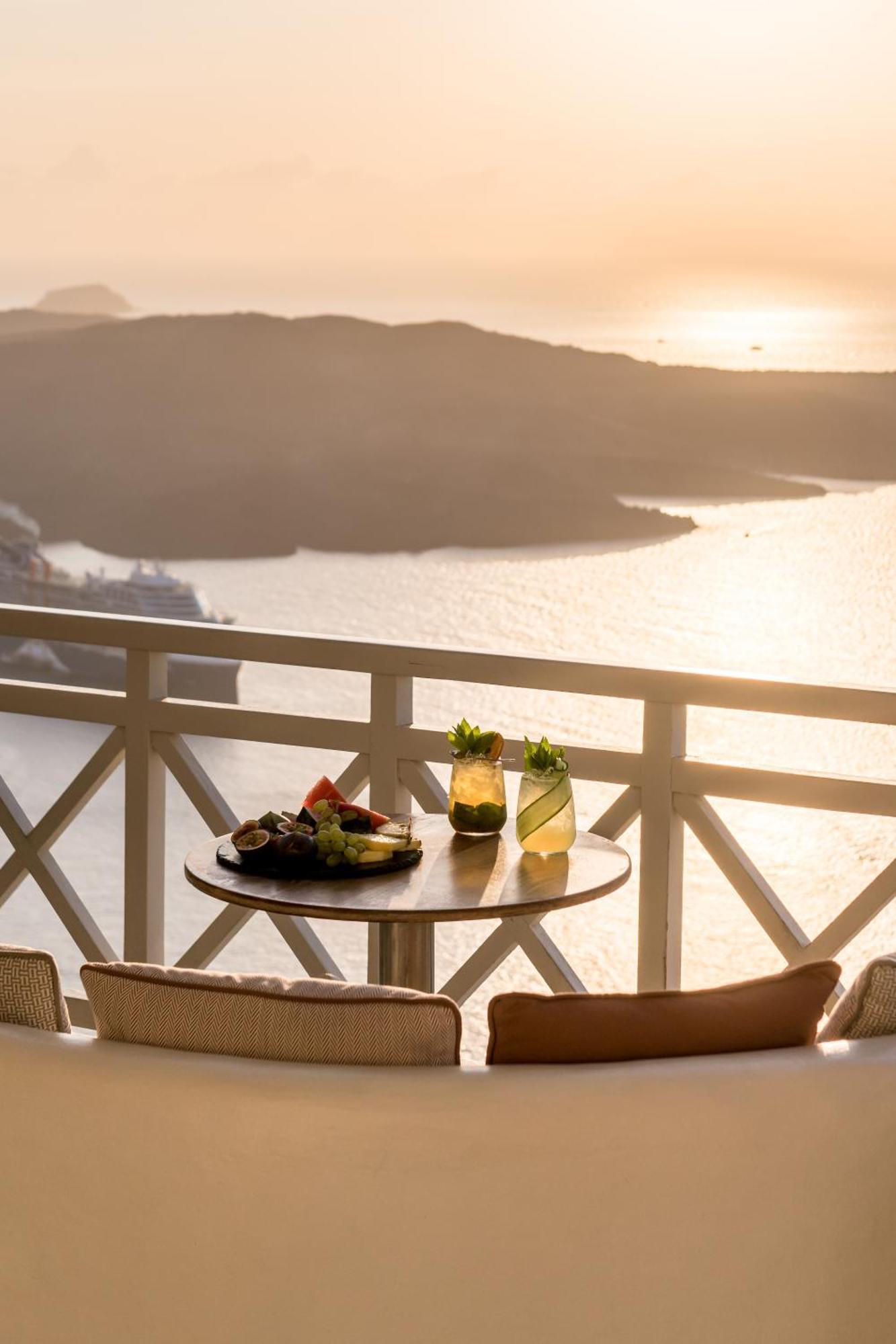 Enigma Suites Fira  Bagian luar foto